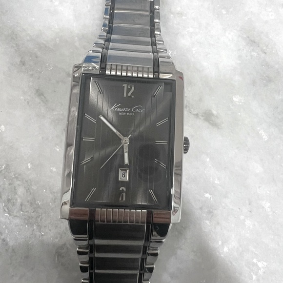 Kenneth Cole watch - Picture 3 of 4